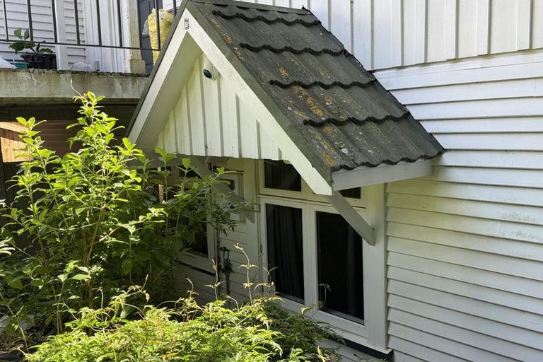 Photo of property in 4a Easdale Street, Kelburn, Wellington, 6012