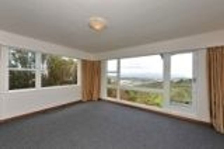 Photo of property in 22 Highbury Crescent, Highbury, Wellington, 6012