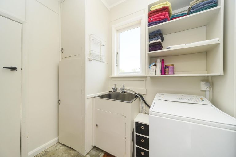 Photo of property in 95 Churchill Avenue, Hokowhitu, Palmerston North, 4410