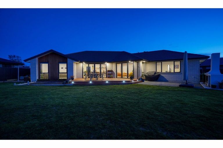Photo of property in 32 Lindsay Way, Grasmere, Invercargill, 9810