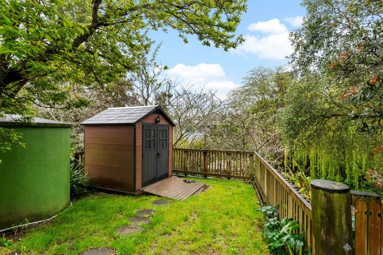 Photo of property in 33 Churchill Road, Cockle Bay, Auckland, 2014