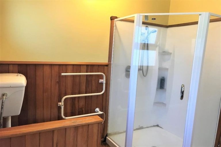 Photo of property in 519 Mangorei Road, Highlands Park, New Plymouth, 4312