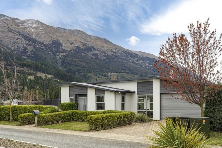 Photo of property in 13 Timsfield Drive, Lake Hawea, Wanaka, 9382