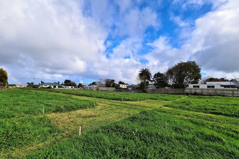 Photo of property in 81 Whitcombe Road, Opunake, 4616