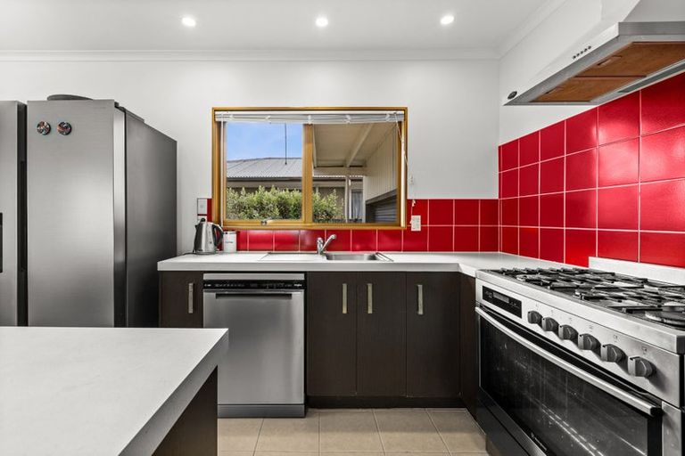 Photo of property in 17 Elliott Street, Taradale, Napier, 4112