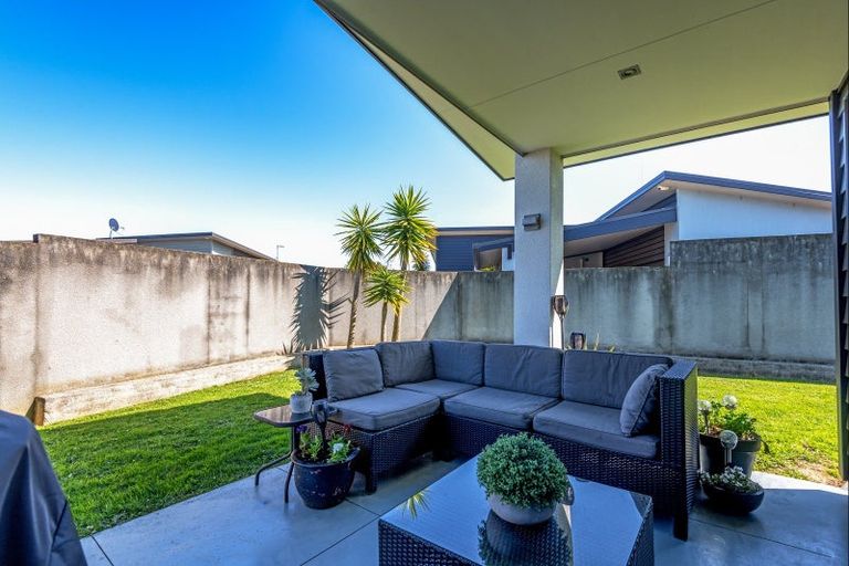 Photo of property in 67 Rosalie Terrace, Kelvin Grove, Palmerston North, 4414