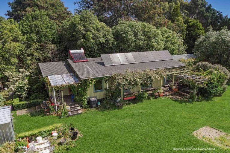 Photo of property in 16 Cole Street, Dannevirke, 4930