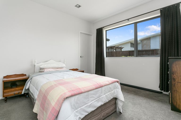 Photo of property in 19 Carnation Court, Cambridge, 3434