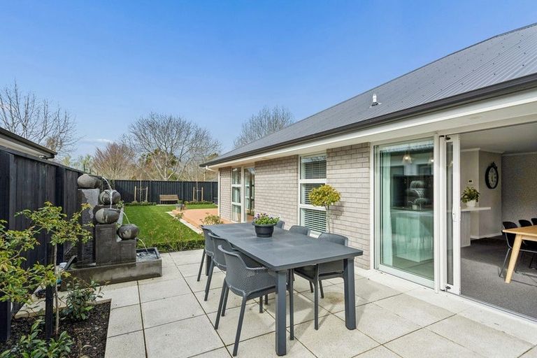 Photo of property in 19 Lewis Close, Rangiora, 7400