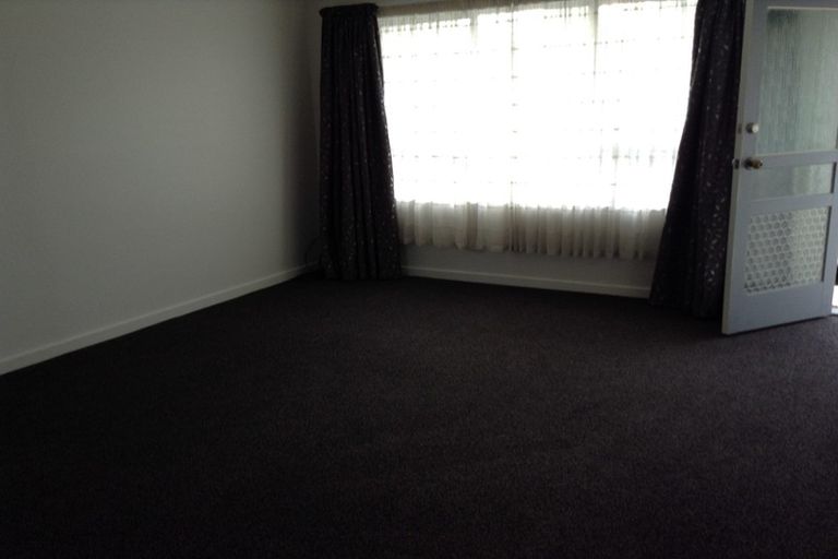 Photo of property in 2/39 Waimairi Road, Upper Riccarton, Christchurch, 8041
