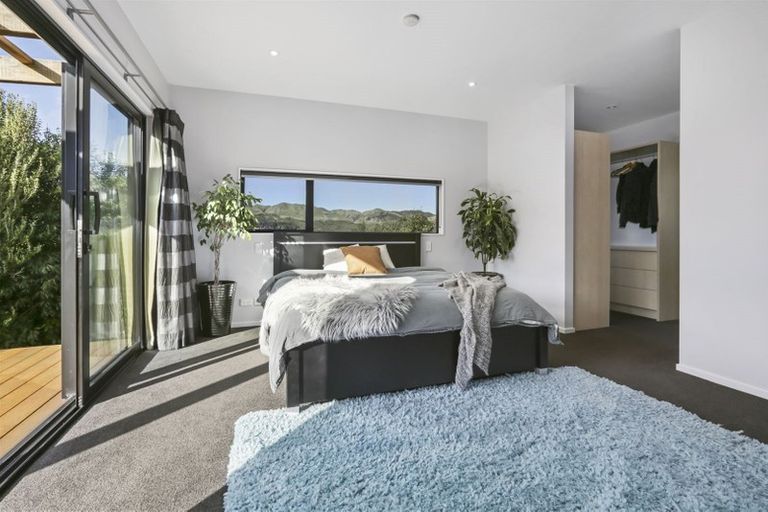 Photo of property in 11 Sumner Terrace, Aotea, Porirua, 5024