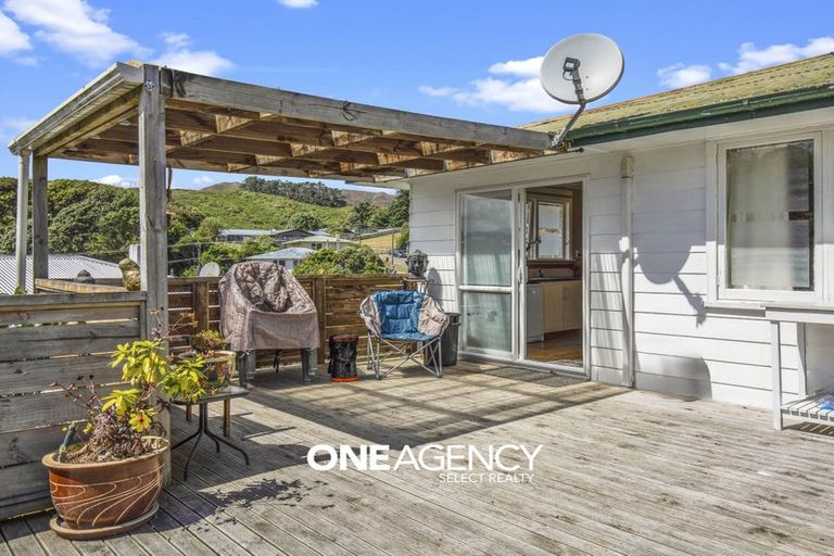 Photo of property in 151 Sievers Grove, Cannons Creek, Porirua, 5024