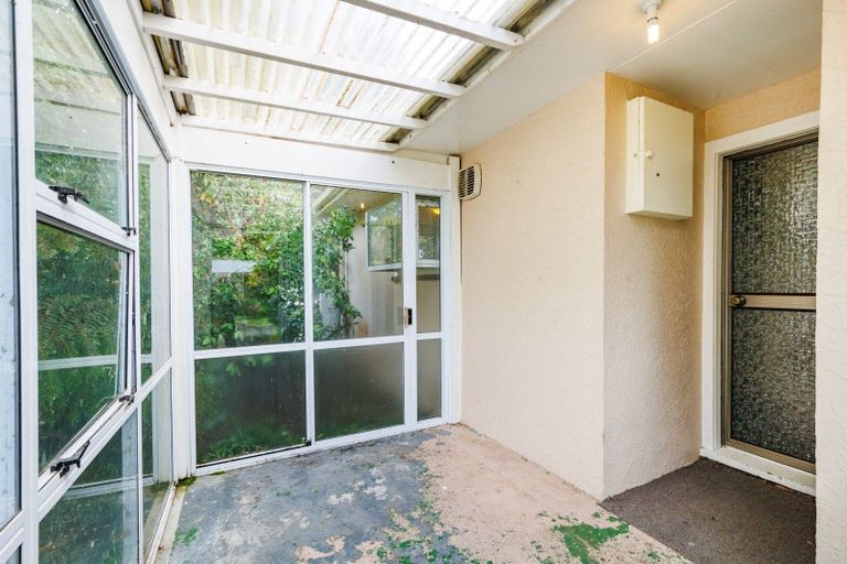 Photo of property in 53 Ruamahanga Crescent, Terrace End, Palmerston North, 4410
