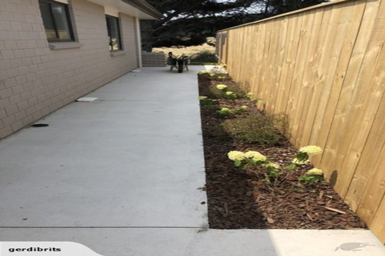 Photo of property in 13 Oxnam Place, Foxton Beach, Foxton, 4815