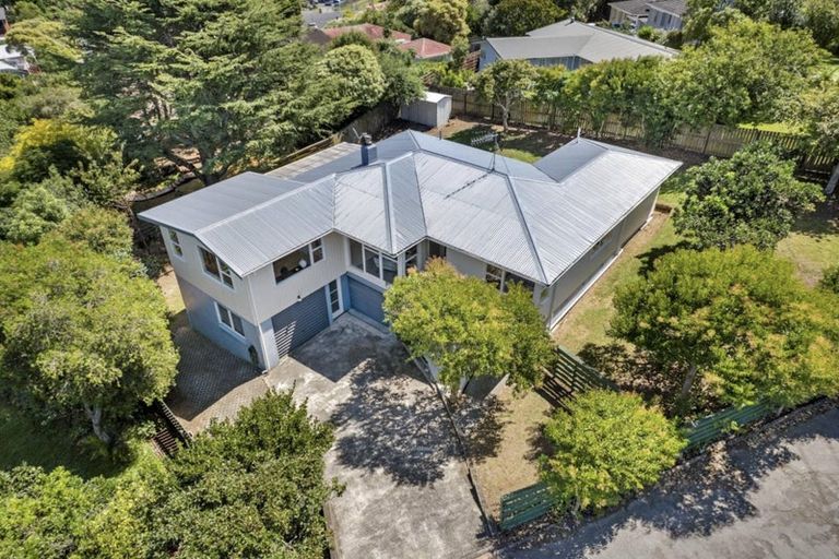 Photo of property in 14 Bentley Avenue, Glenfield, Auckland, 0629