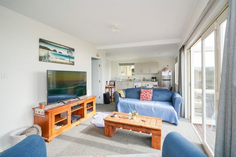 Photo of property in 28 Tokanui Haldane Road, Tokanui, 9884