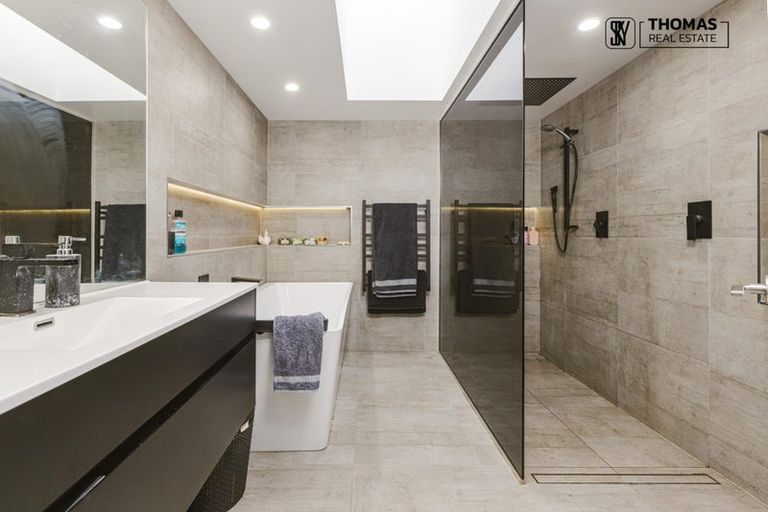 Photo of property in 31 Earlsworth Road, Mangere East, Auckland, 2024