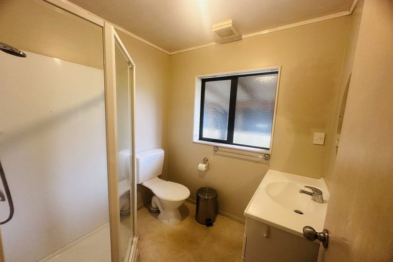 Photo of property in 383 Hobsonville Road, Hobsonville, Auckland, 0618