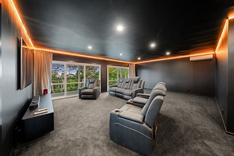 Photo of property in 132 Porritt Avenue, Chatswood, Auckland, 0626