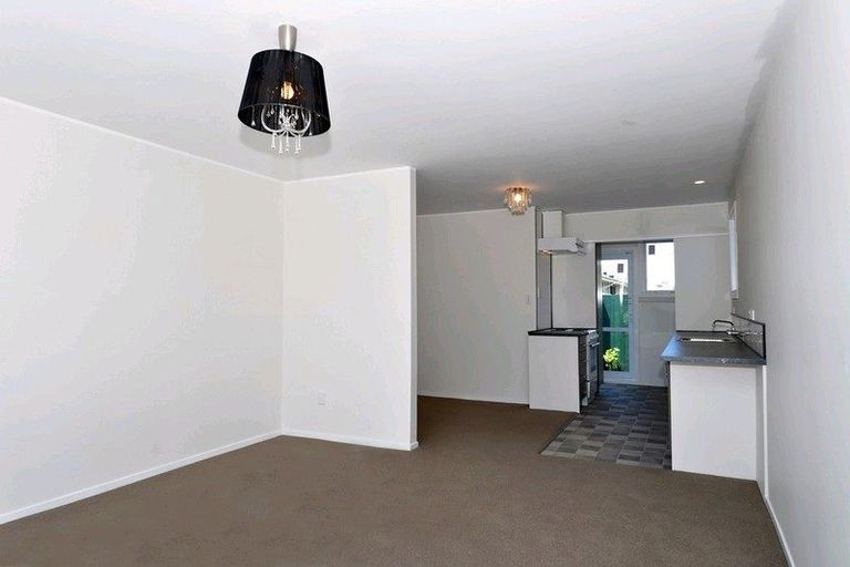 Photo of property in 2/24 Richill Street, Belfast, Christchurch, 8051