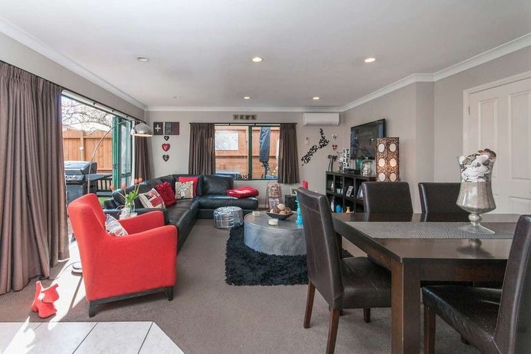 Photo of property in 2/70 Drake Street, Howick, Auckland, 2014