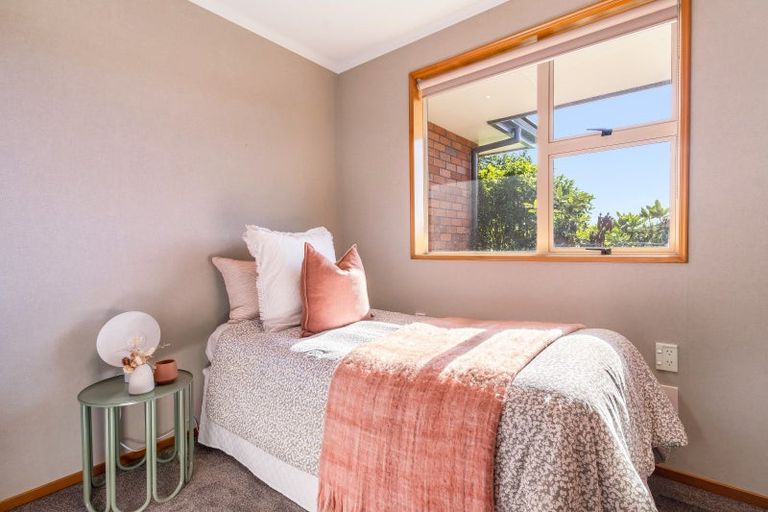 Photo of property in 27 Eglinton Street, Winton, 9720