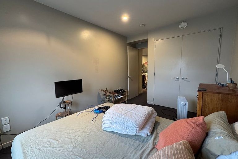 Photo of property in 4/41 Home Street, Mount Victoria, Wellington, 6011