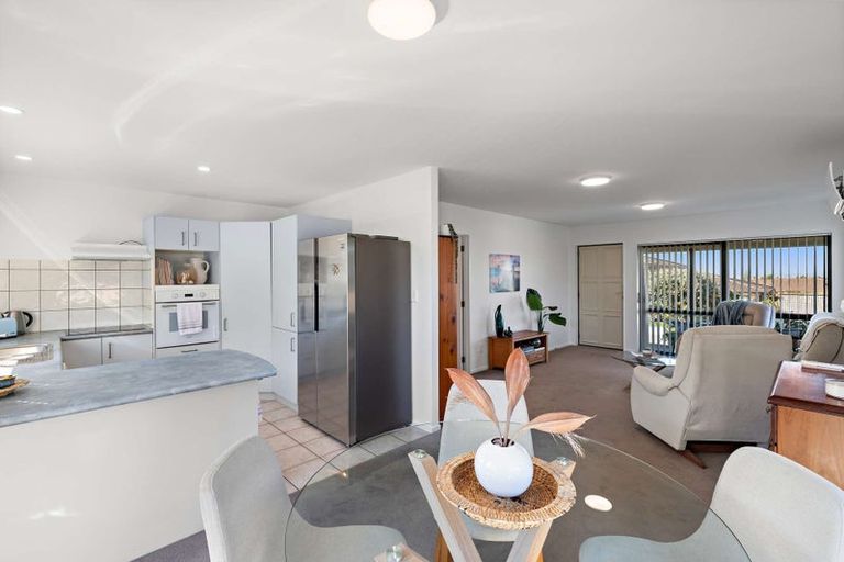 Photo of property in 9/197 Royal Road, Massey, Auckland, 0614