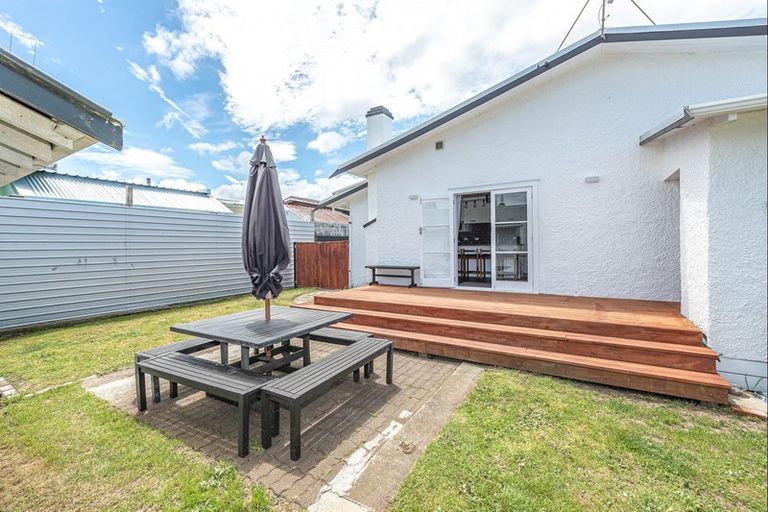 Photo of property in 6 Central Avenue, Gonville, Whanganui, 4501