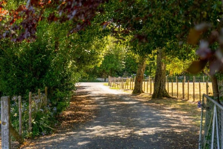 Photo of property in 18 Homebush Road, Homebush, Masterton, 5885