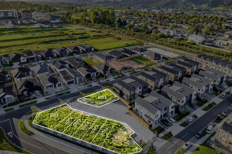 Photo of property in 7 Resnik Crescent, Kumeu, 0810