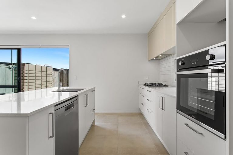 Photo of property in 79 Katikati Drive, Manurewa, Auckland, 2102