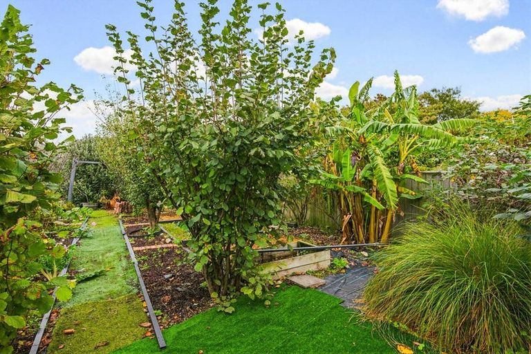 Photo of property in 63 Waipunahau Road, Waikanae, 5036