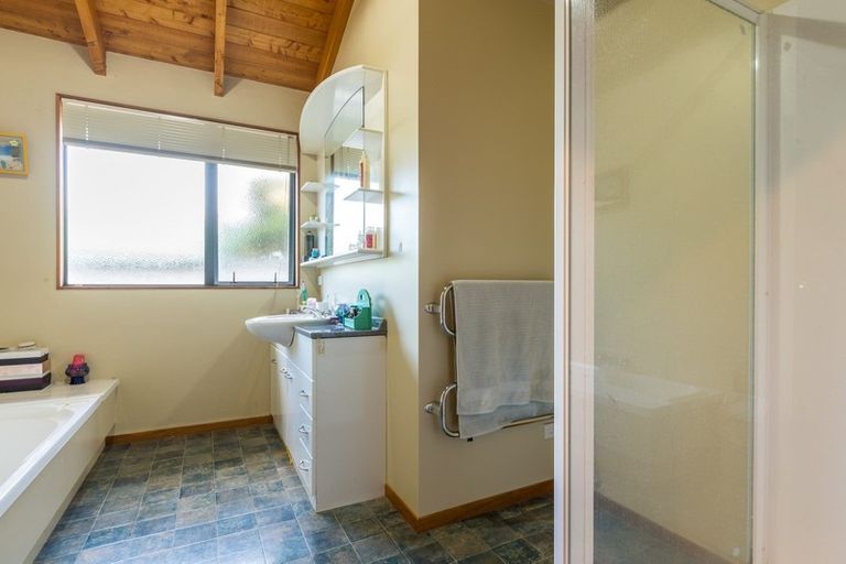 Photo of property in 14 Admiralty Place, Waikawa, Picton, 7220