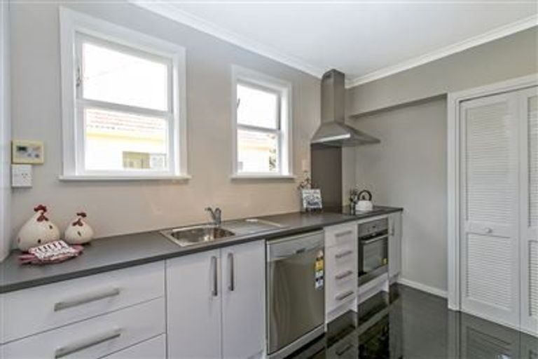 Photo of property in 45 Rata Street, Naenae, Lower Hutt, 5011