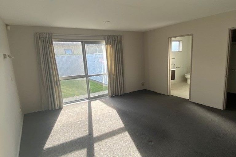 Photo of property in 12 O'dea Place, Burnside, Christchurch, 8053