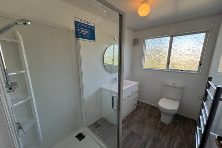 Photo of property in 6 Tiraumea Street, Palmerston North, 4410