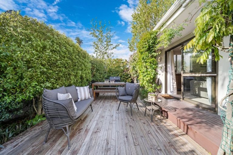 Photo of property in 11 Townshend Crescent, Halswell, Christchurch, 8025