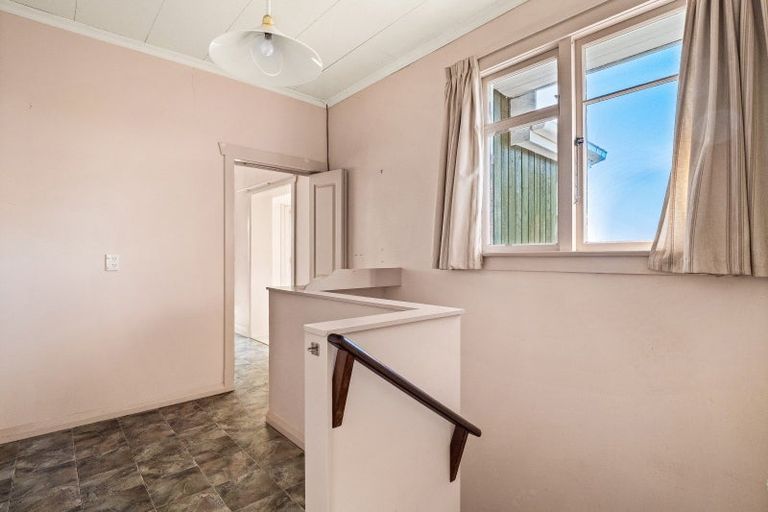 Photo of property in 42 District Road, Roseneath, Port Chalmers, 9023