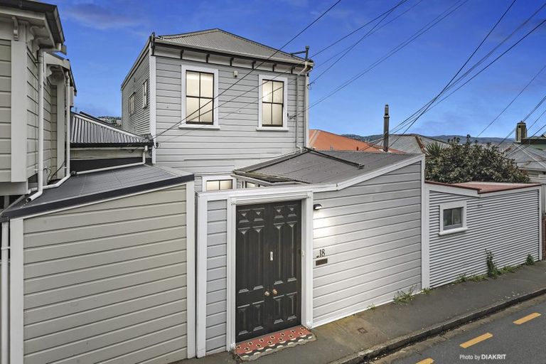 Photo of property in 18 Bidwill Street, Mount Cook, Wellington, 6021