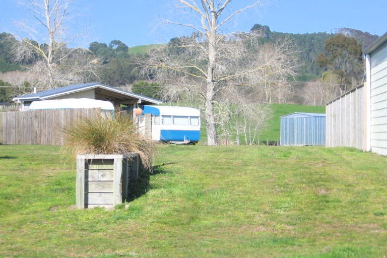 Photo of property in 29 Hawk Hill Crescent, Cooks Beach, Whitianga, 3591