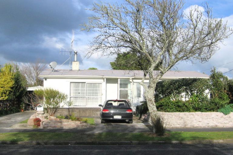 Photo of property in 22 Rawlings Street, Bader, Hamilton, 3206