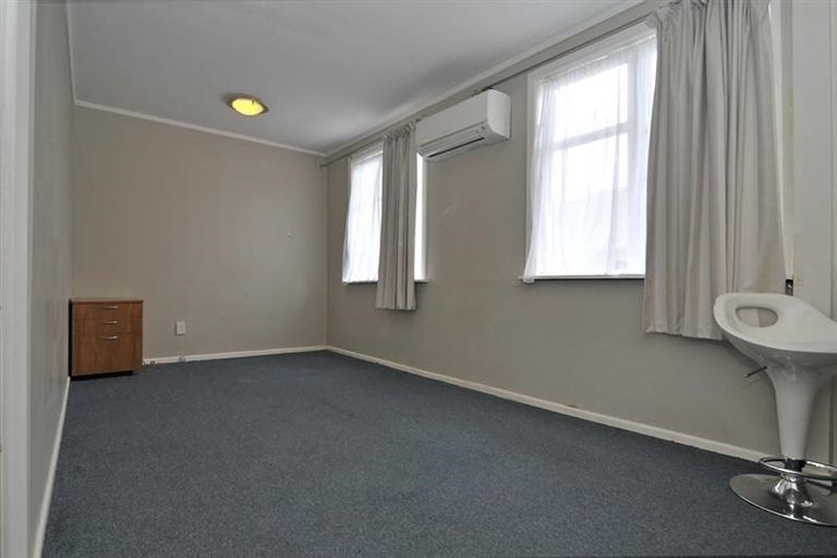 Photo of property in 5/60 Fairlie Terrace, Kelburn, Wellington, 6021
