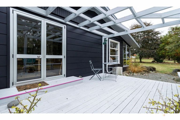 Photo of property in 21 Pleasant Valley Road, Geraldine, 7991