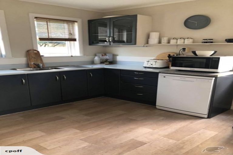 Photo of property in 8 Chard Street, Westown, New Plymouth, 4310