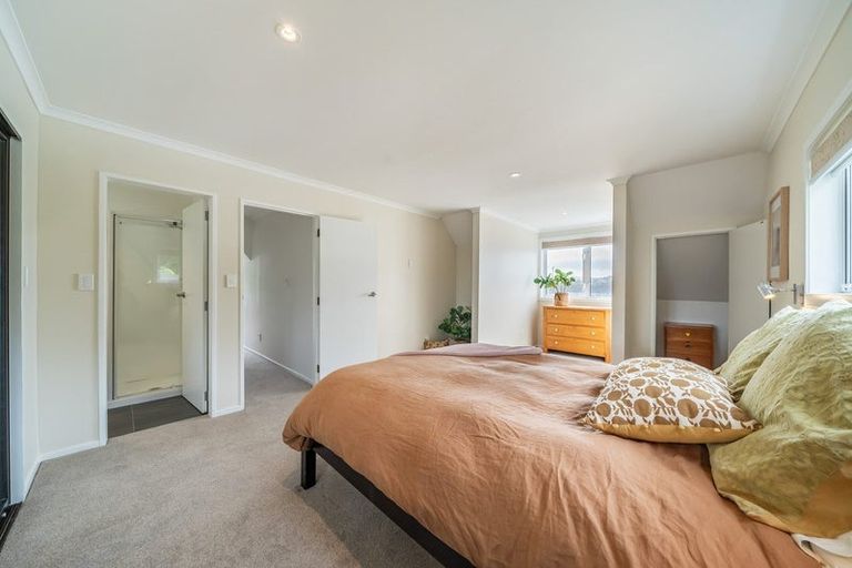 Photo of property in 84 Paremata Road, Paremata, Porirua, 5024