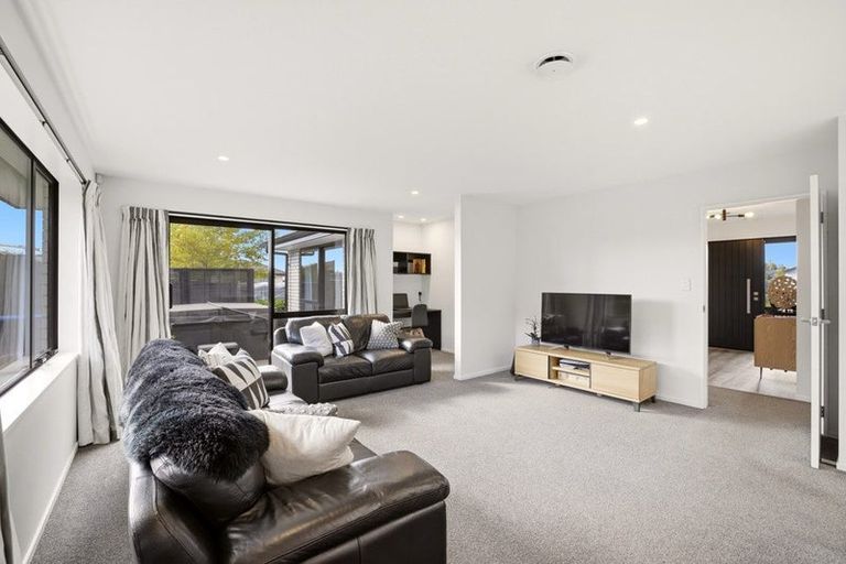 Photo of property in 73 Aviemore Drive, Marshland, Christchurch, 8083
