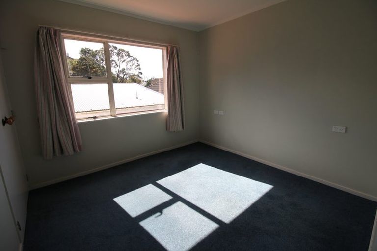 Photo of property in 106a Moorefield Road, Johnsonville, Wellington, 6037