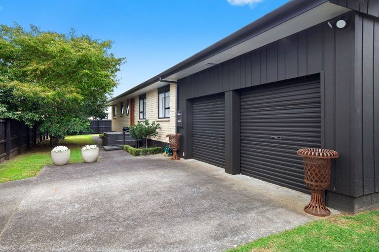Photo of property in 36 Edgewater Parade, Waiuku, 2123