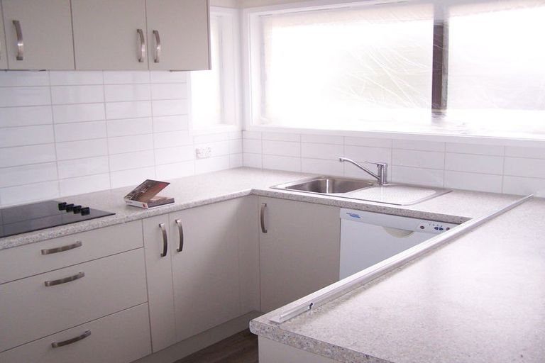 Photo of property in 1/38 Curacao Place, Half Moon Bay, Auckland, 2012